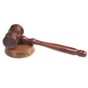 פטיש מנהלים/ישיבות/שופט + משטח